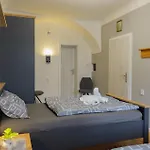 U Cerneho Beranka Apartment *